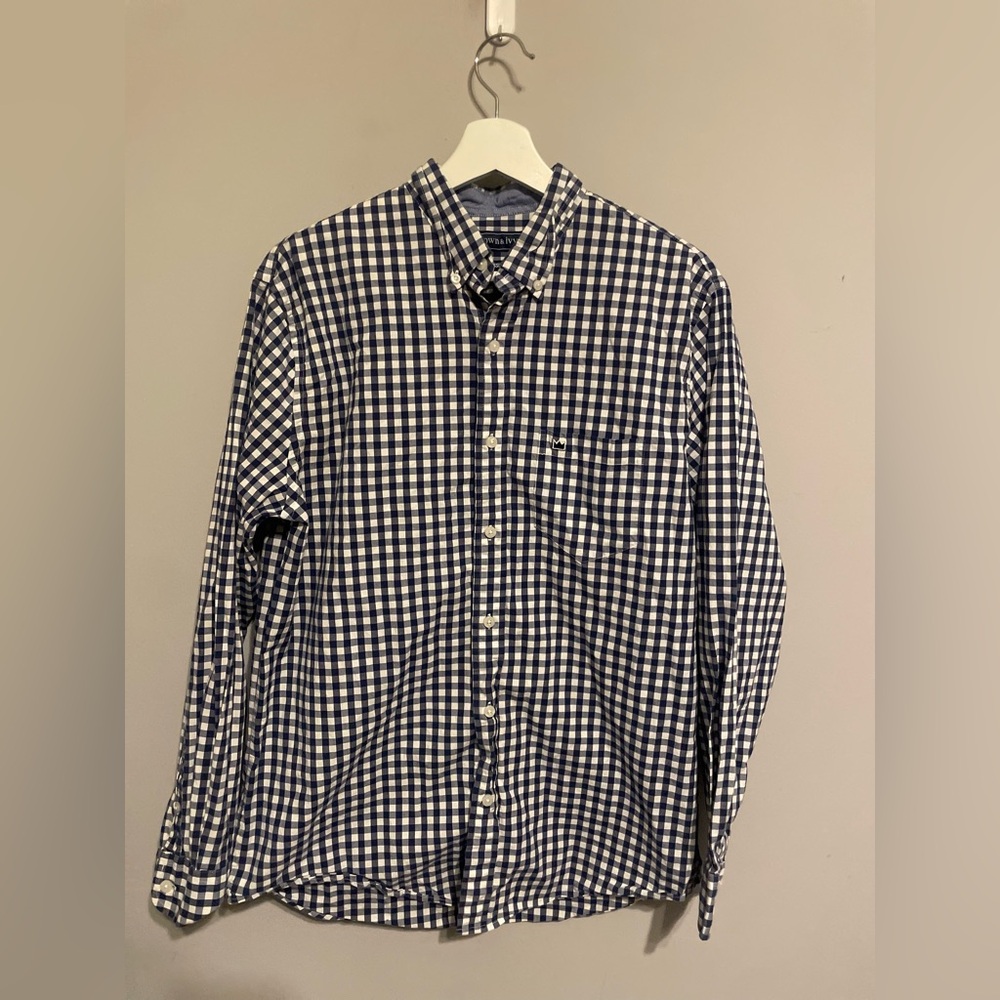 Crown & ivy‎ Big checkered button up size medium